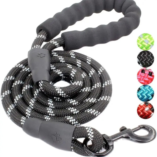 Reflective dog leash for all sizes, featuring a cushioned handle and durable design, suitable for medium and large dogs.